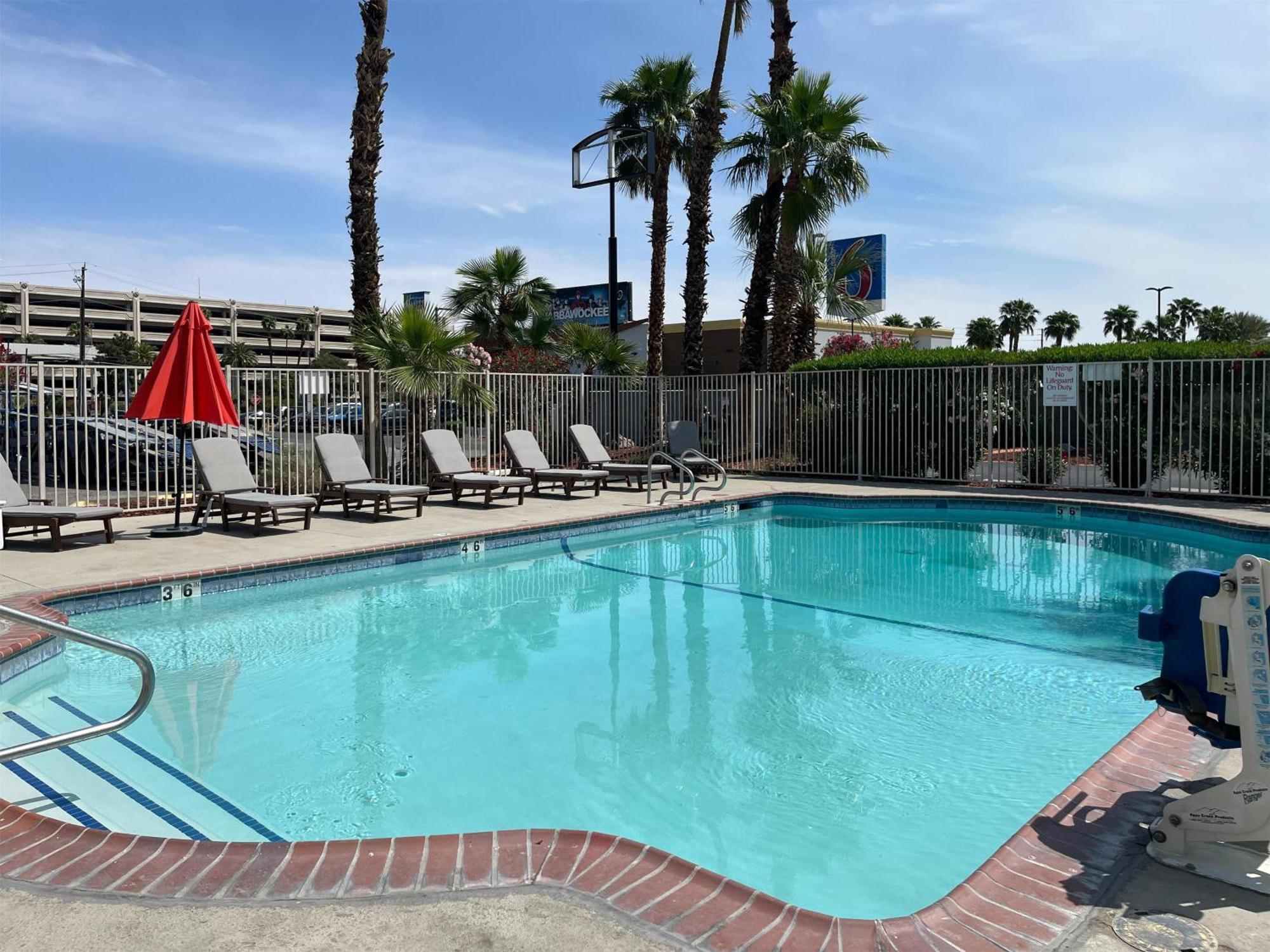 6 Vegas, Nv - Strip